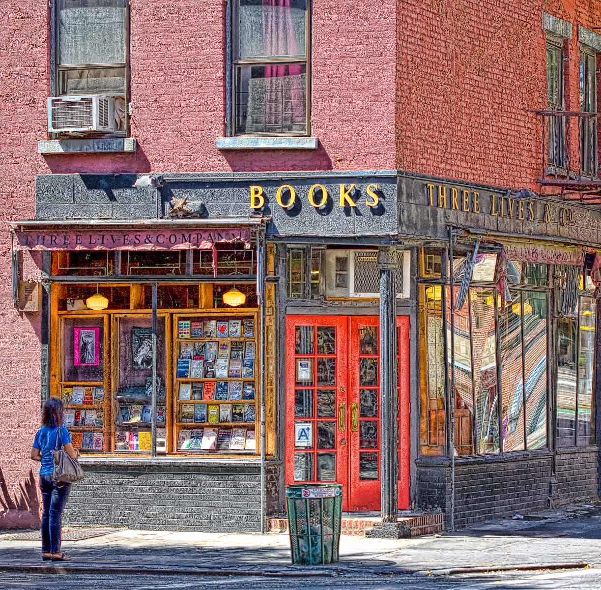 "Independent Book Store"<br>          Greenwich Village, NYC